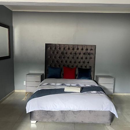 Ubuntu Lifestyle Estate Hotel Krugersdorp Exterior photo