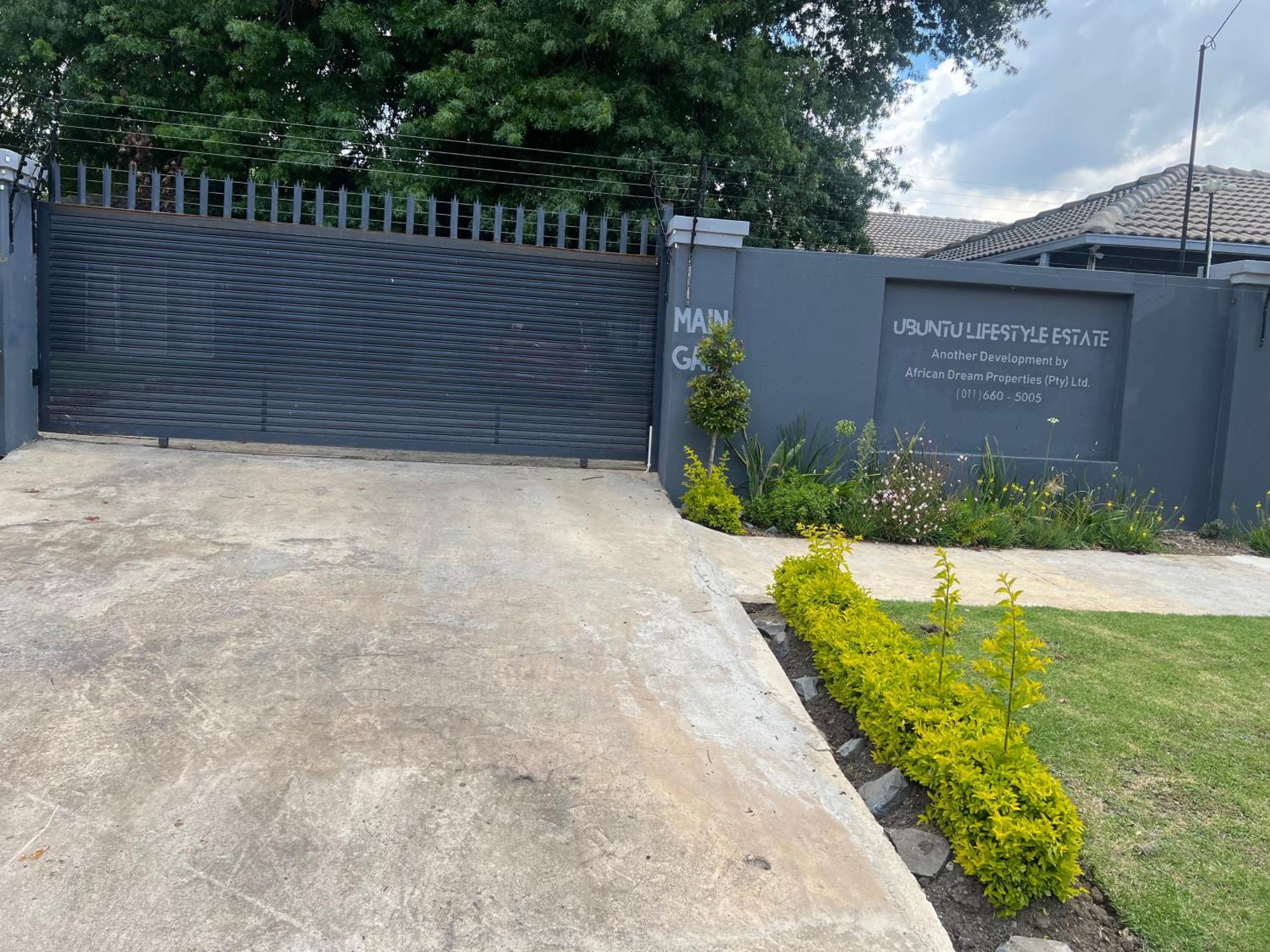 Ubuntu Lifestyle Estate Hotel Krugersdorp Exterior photo