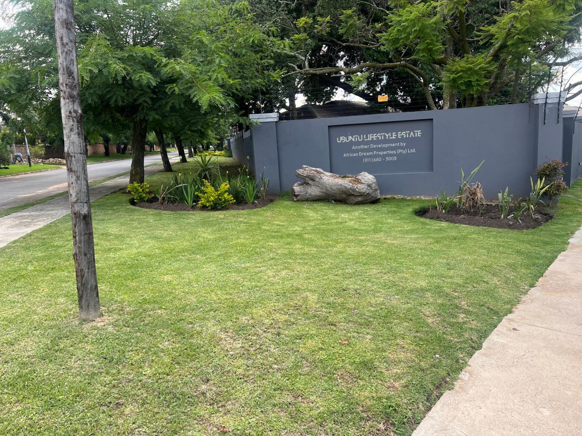 Ubuntu Lifestyle Estate Hotel Krugersdorp Exterior photo