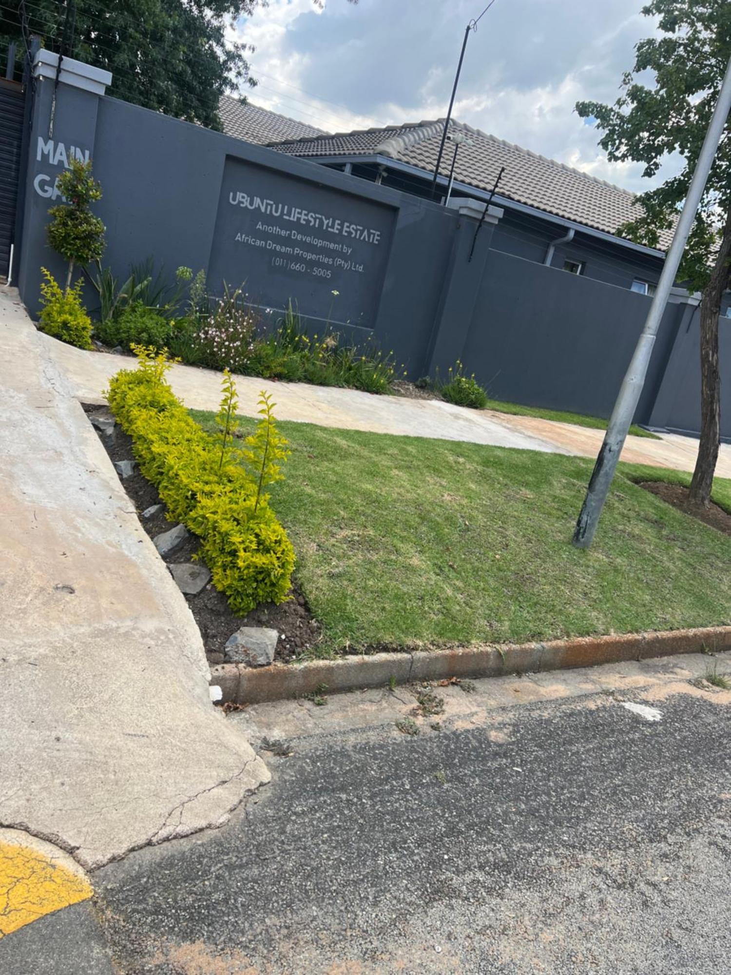 Ubuntu Lifestyle Estate Hotel Krugersdorp Exterior photo