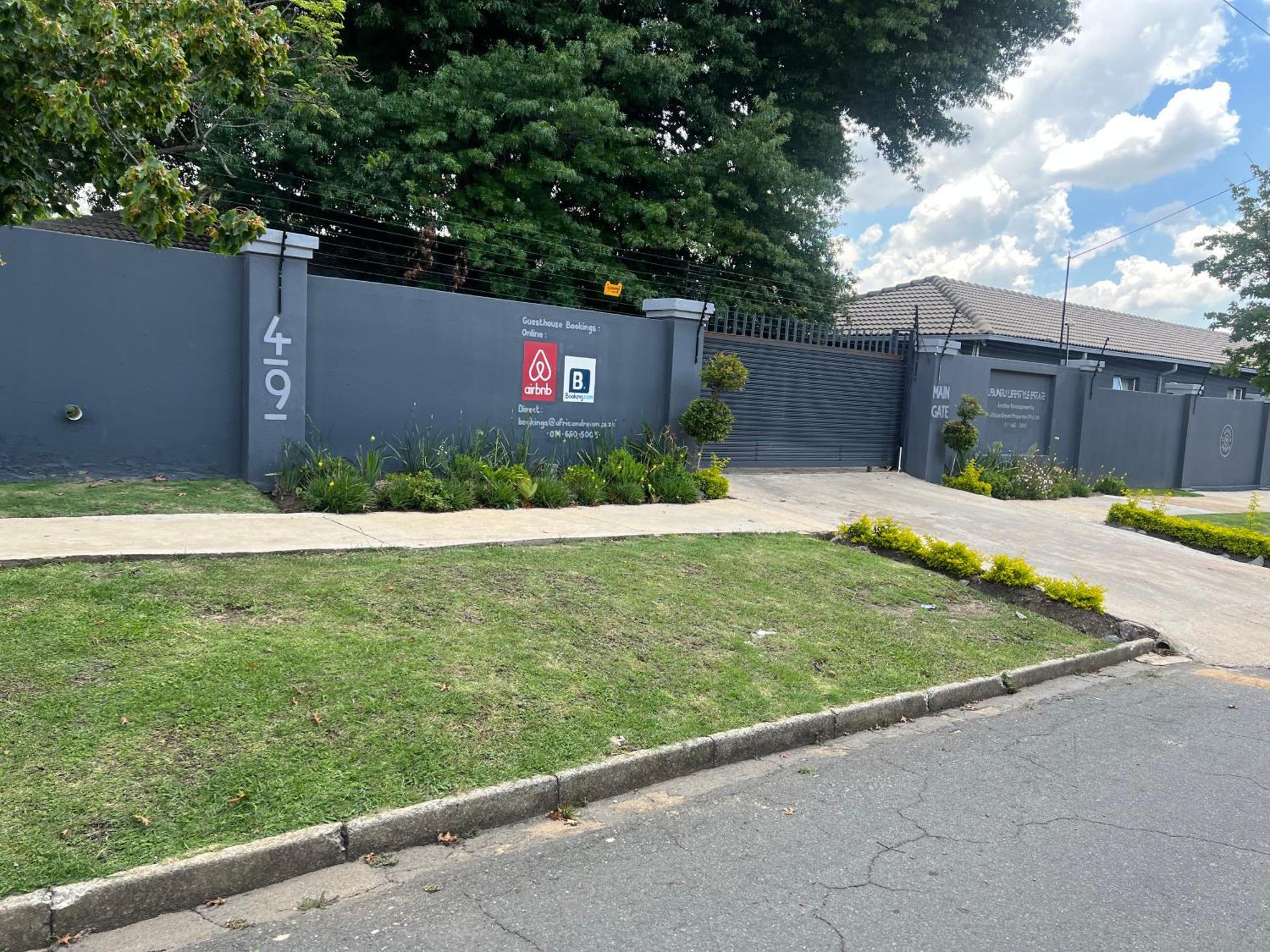 Ubuntu Lifestyle Estate Hotel Krugersdorp Exterior photo