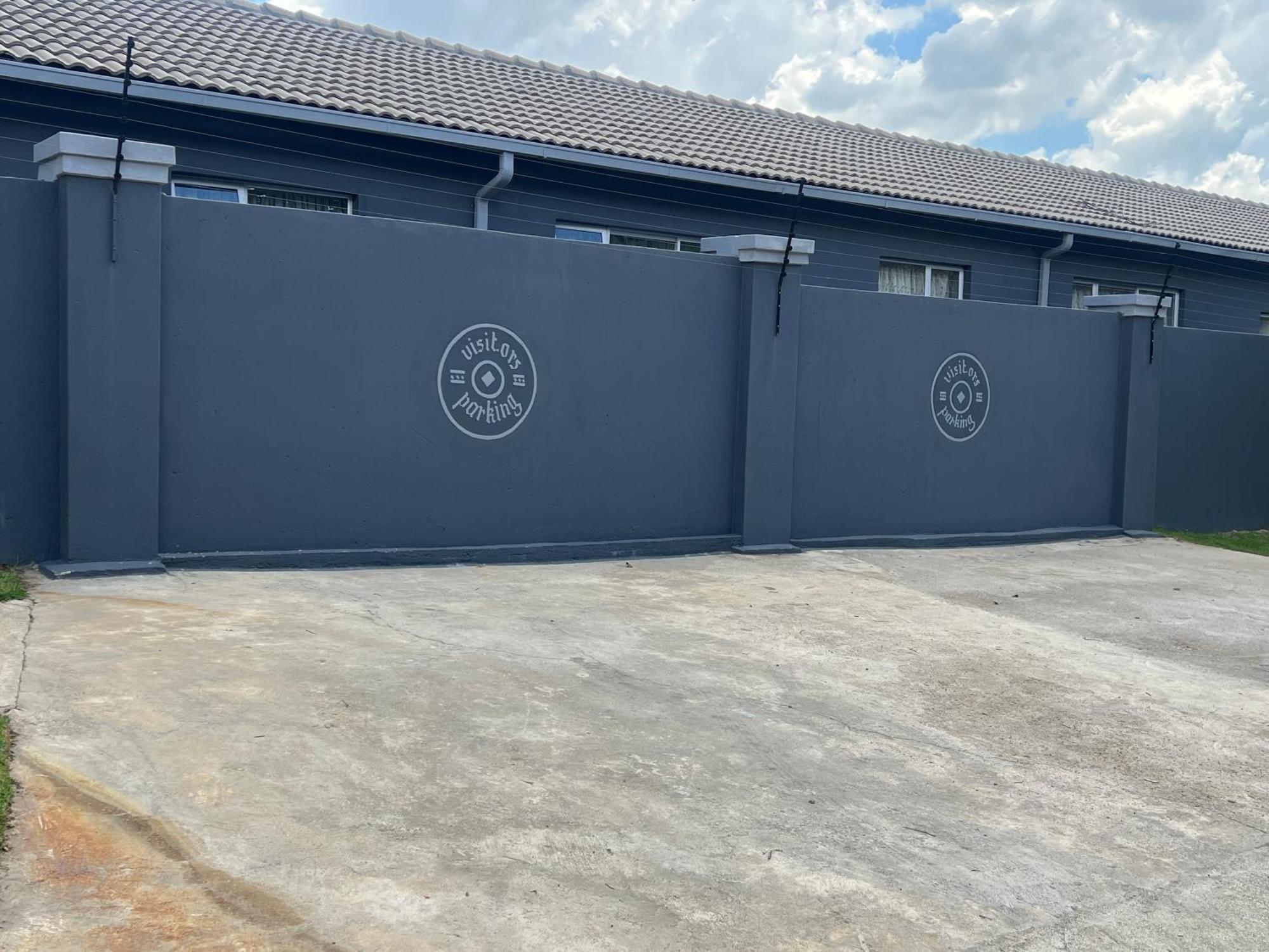 Ubuntu Lifestyle Estate Hotel Krugersdorp Exterior photo