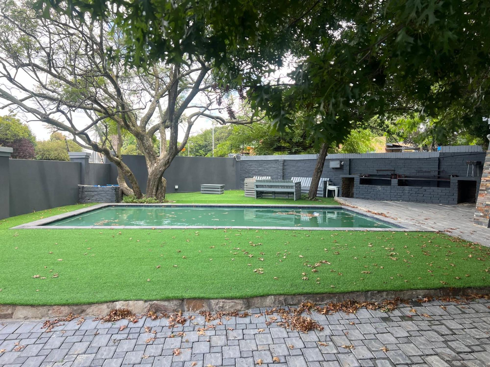 Ubuntu Lifestyle Estate Hotel Krugersdorp Exterior photo