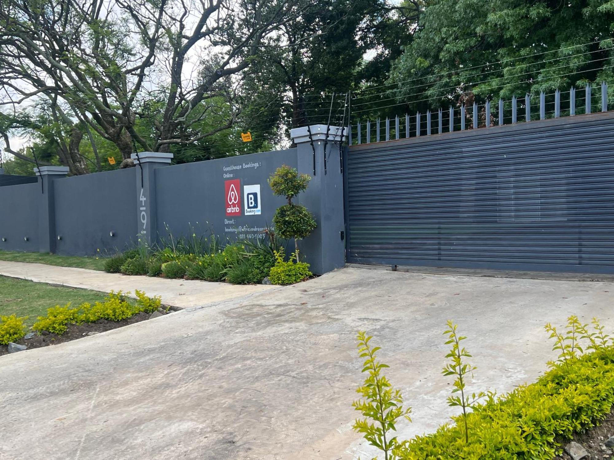 Ubuntu Lifestyle Estate Hotel Krugersdorp Exterior photo